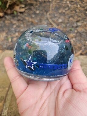 Vintage Dallas Cowboys Paperweight Snow Globe Paperweight NFL Duck House